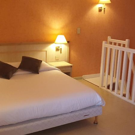 Logis L'Auberge Bourbonnaise Saint-Yorre Экстерьер фото